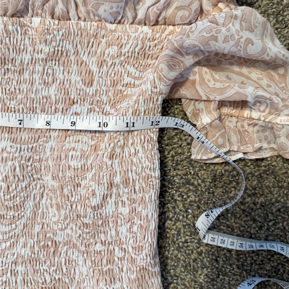 Express Blush Paisley Off-Shoulder Blouse - Picture 6 of 7